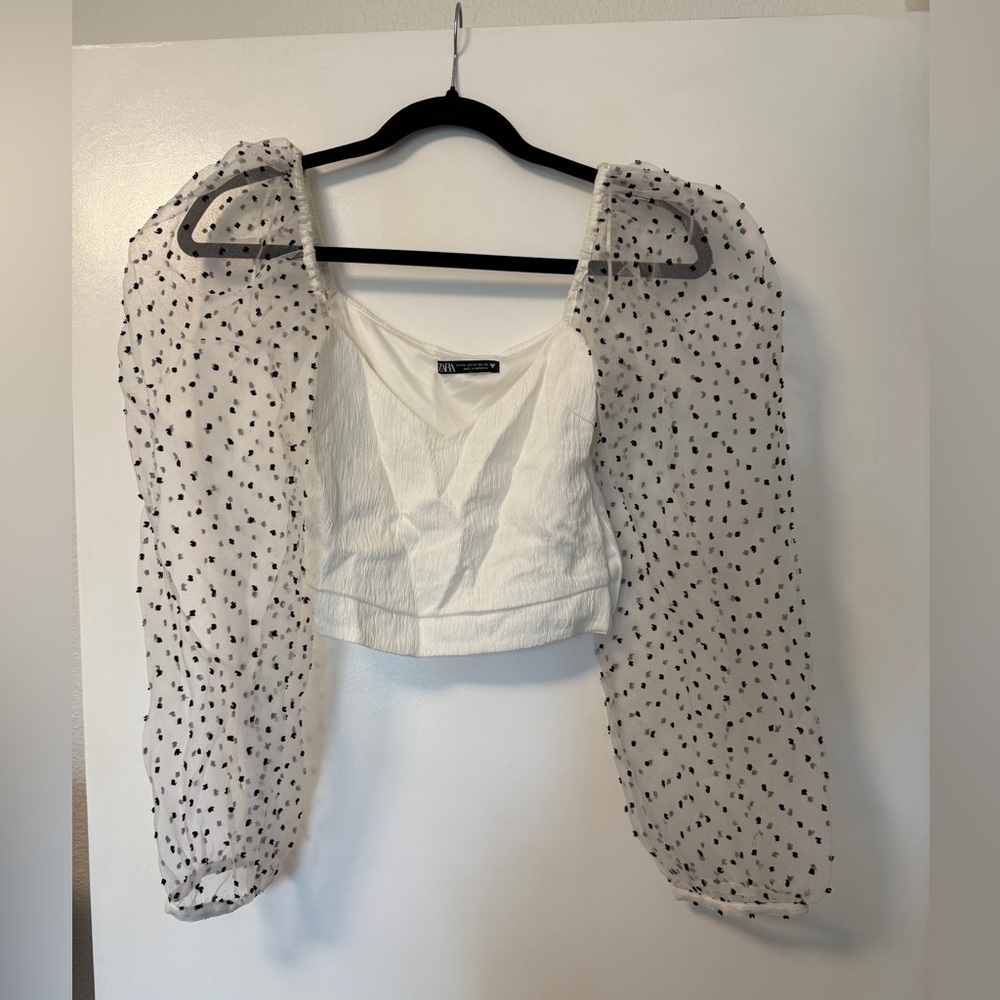 Zara XS white crop top. White mesh puff sleeves black polka dot